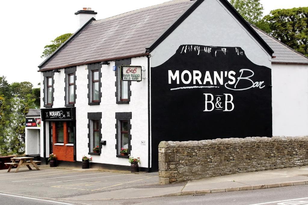 Moran'S Bar & B&B Grange  エクステリア 写真